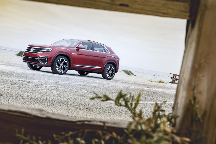  Volkswagen Atlas Cross Sport Concept 2018 года  (фото 30 из 30)